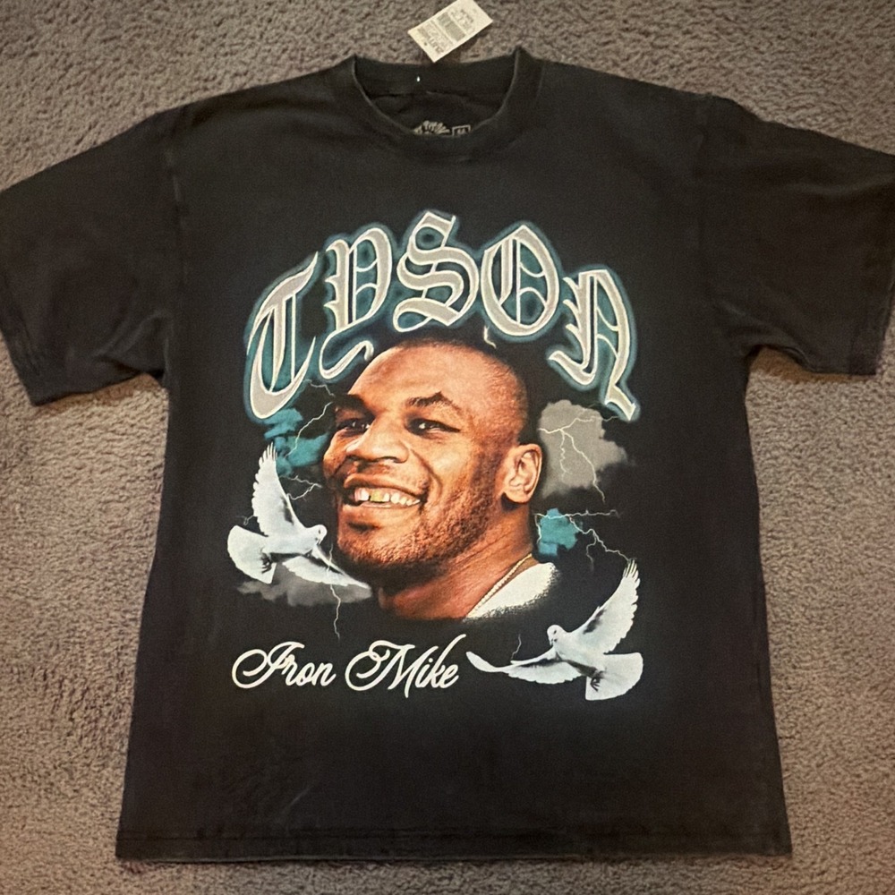 NWT Mike Tyson Iron Mike Graphic T Shirt Mens Medium Live Nation Zumiez Boxing